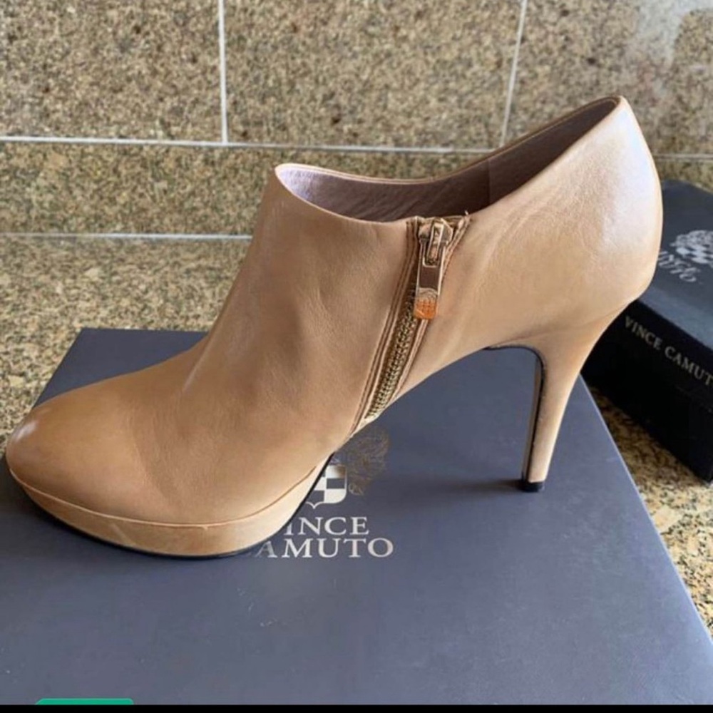 Brand new VC size 11